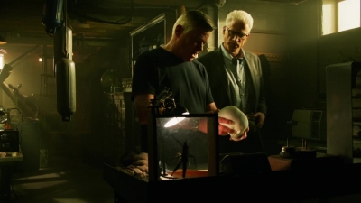 CSI_CRIME_SCENE_INVESTIGATION_-_E14X22_DEAD_IN_HIS_TRACKS_0901.jpg