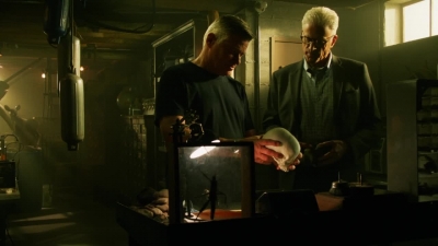 CSI_CRIME_SCENE_INVESTIGATION_-_E14X22_DEAD_IN_HIS_TRACKS_0905.jpg