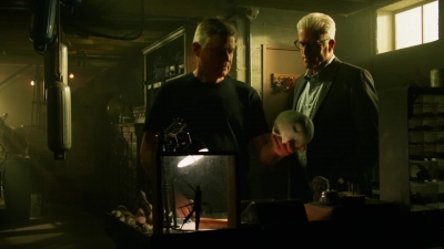 CSI_CRIME_SCENE_INVESTIGATION_-_E14X22_DEAD_IN_HIS_TRACKS_0967.jpg