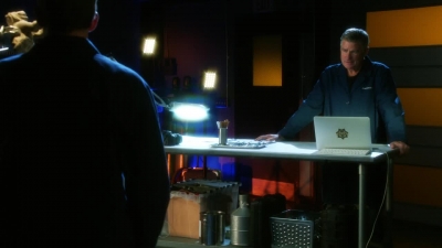 CSI_CRIME_SCENE_INVESTIGATION_-_E14X22_DEAD_IN_HIS_TRACKS_0974.jpg
