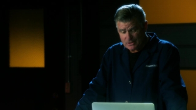 CSI_CRIME_SCENE_INVESTIGATION_-_E14X22_DEAD_IN_HIS_TRACKS_1010.jpg
