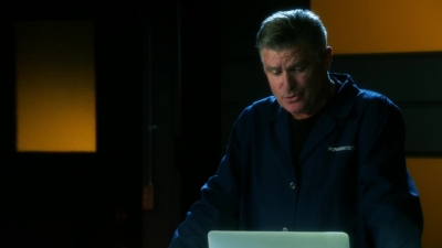 CSI_CRIME_SCENE_INVESTIGATION_-_E14X22_DEAD_IN_HIS_TRACKS_1012.jpg