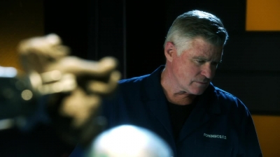 CSI_CRIME_SCENE_INVESTIGATION_-_E14X22_DEAD_IN_HIS_TRACKS_1024.jpg