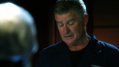 CSI_CRIME_SCENE_INVESTIGATION_-_E14X22_DEAD_IN_HIS_TRACKS_1030.jpg