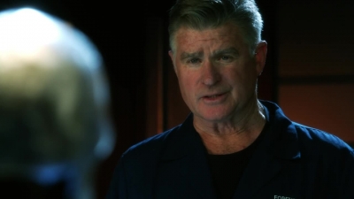 CSI_CRIME_SCENE_INVESTIGATION_-_E14X22_DEAD_IN_HIS_TRACKS_1035.jpg