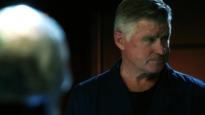 CSI_CRIME_SCENE_INVESTIGATION_-_E14X22_DEAD_IN_HIS_TRACKS_1043.jpg
