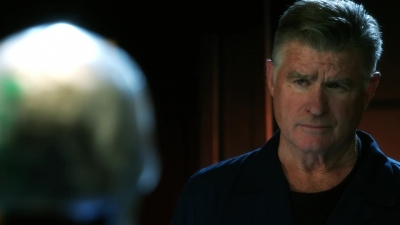 CSI_CRIME_SCENE_INVESTIGATION_-_E14X22_DEAD_IN_HIS_TRACKS_1048.jpg