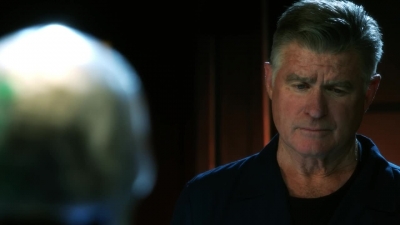 CSI_CRIME_SCENE_INVESTIGATION_-_E14X22_DEAD_IN_HIS_TRACKS_1054.jpg