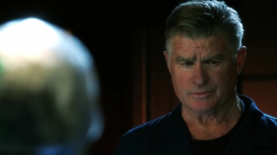CSI_CRIME_SCENE_INVESTIGATION_-_E14X22_DEAD_IN_HIS_TRACKS_1062.jpg