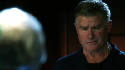 CSI_CRIME_SCENE_INVESTIGATION_-_E14X22_DEAD_IN_HIS_TRACKS_1064.jpg