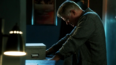 CSI_CRIME_SCENE_INVESTIGATION_-_E14X22_DEAD_IN_HIS_TRACKS_1079.jpg