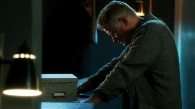 CSI_CRIME_SCENE_INVESTIGATION_-_E14X22_DEAD_IN_HIS_TRACKS_1081.jpg