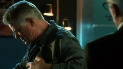 CSI_CRIME_SCENE_INVESTIGATION_-_E14X22_DEAD_IN_HIS_TRACKS_1083.jpg