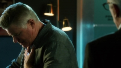 CSI_CRIME_SCENE_INVESTIGATION_-_E14X22_DEAD_IN_HIS_TRACKS_1085.jpg