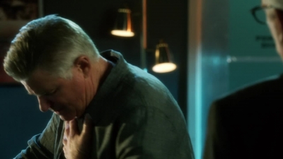 CSI_CRIME_SCENE_INVESTIGATION_-_E14X22_DEAD_IN_HIS_TRACKS_1087.jpg