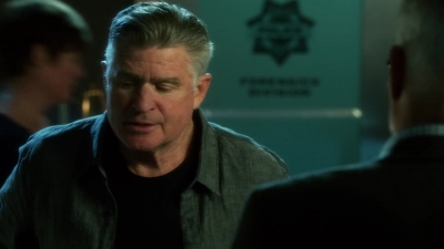 CSI_CRIME_SCENE_INVESTIGATION_-_E14X22_DEAD_IN_HIS_TRACKS_1107.jpg