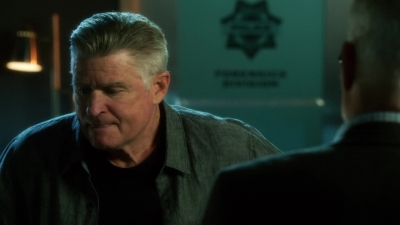 CSI_CRIME_SCENE_INVESTIGATION_-_E14X22_DEAD_IN_HIS_TRACKS_1111.jpg