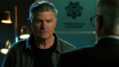 CSI_CRIME_SCENE_INVESTIGATION_-_E14X22_DEAD_IN_HIS_TRACKS_1136.jpg