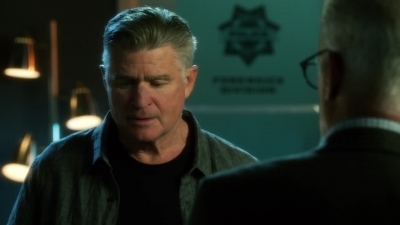 CSI_CRIME_SCENE_INVESTIGATION_-_E14X22_DEAD_IN_HIS_TRACKS_1138.jpg