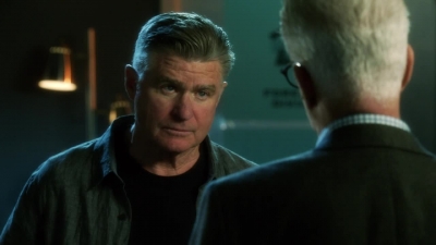 CSI_CRIME_SCENE_INVESTIGATION_-_E14X22_DEAD_IN_HIS_TRACKS_1153.jpg