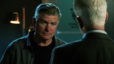 CSI_CRIME_SCENE_INVESTIGATION_-_E14X22_DEAD_IN_HIS_TRACKS_1155.jpg