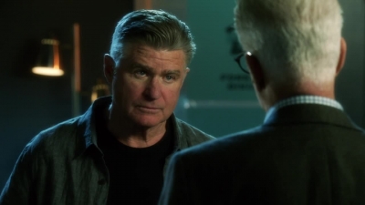 CSI_CRIME_SCENE_INVESTIGATION_-_E14X22_DEAD_IN_HIS_TRACKS_1156.jpg
