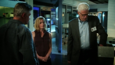 CSI_CRIME_SCENE_INVESTIGATION_-_E14X22_DEAD_IN_HIS_TRACKS_1164.jpg