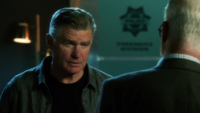 CSI_CRIME_SCENE_INVESTIGATION_-_E14X22_DEAD_IN_HIS_TRACKS_1174.jpg