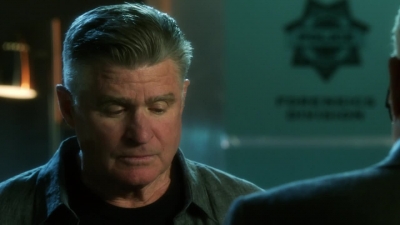 CSI_CRIME_SCENE_INVESTIGATION_-_E14X22_DEAD_IN_HIS_TRACKS_1191.jpg