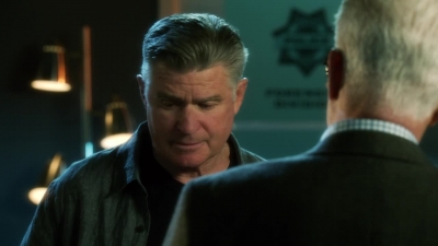 CSI_CRIME_SCENE_INVESTIGATION_-_E14X22_DEAD_IN_HIS_TRACKS_1228.jpg