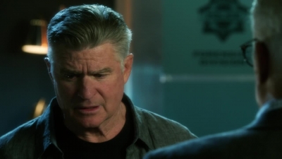 CSI_CRIME_SCENE_INVESTIGATION_-_E14X22_DEAD_IN_HIS_TRACKS_1255.jpg