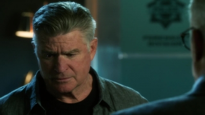 CSI_CRIME_SCENE_INVESTIGATION_-_E14X22_DEAD_IN_HIS_TRACKS_1262.jpg