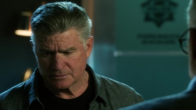 CSI_CRIME_SCENE_INVESTIGATION_-_E14X22_DEAD_IN_HIS_TRACKS_1263.jpg