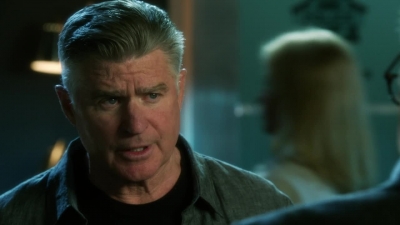 CSI_CRIME_SCENE_INVESTIGATION_-_E14X22_DEAD_IN_HIS_TRACKS_1266.jpg