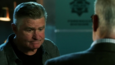 CSI_CRIME_SCENE_INVESTIGATION_-_E14X22_DEAD_IN_HIS_TRACKS_1279.jpg