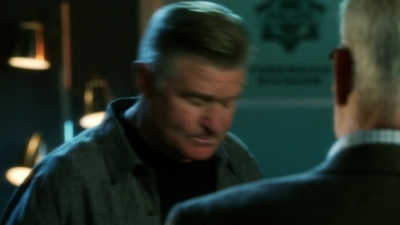 CSI_CRIME_SCENE_INVESTIGATION_-_E14X22_DEAD_IN_HIS_TRACKS_1281.jpg