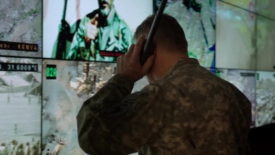 AMERICAN_ODYSSEY_-_E1X01_GONE_ELVIS_099.jpg