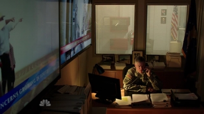 AMERICAN_ODYSSEY_-_E1X01_GONE_ELVIS_224.jpg