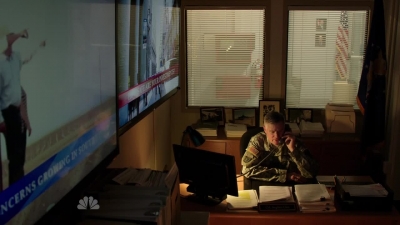 AMERICAN_ODYSSEY_-_E1X01_GONE_ELVIS_233.jpg