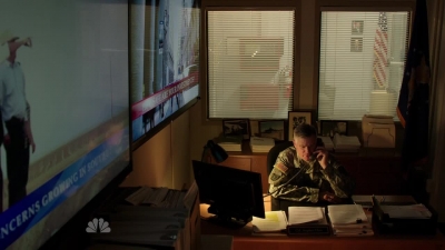 AMERICAN_ODYSSEY_-_E1X01_GONE_ELVIS_246.jpg