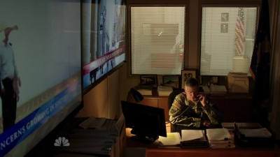 AMERICAN_ODYSSEY_-_E1X01_GONE_ELVIS_251.jpg