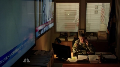 AMERICAN_ODYSSEY_-_E1X01_GONE_ELVIS_261.jpg