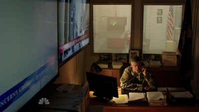 AMERICAN_ODYSSEY_-_E1X01_GONE_ELVIS_290.jpg