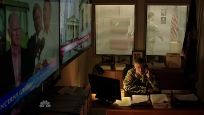 AMERICAN_ODYSSEY_-_E1X01_GONE_ELVIS_323.jpg