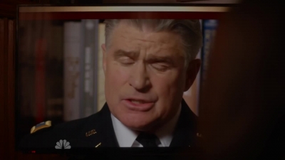 AMERICAN_ODYSSEY_-_E1X02_OSCAR_MIKE_101.jpg