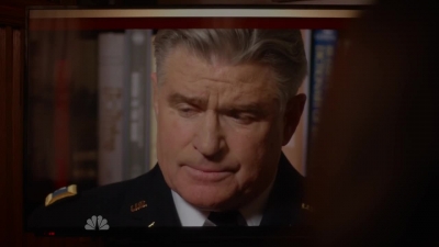 AMERICAN_ODYSSEY_-_E1X02_OSCAR_MIKE_119.jpg