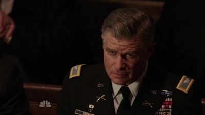 AMERICAN_ODYSSEY_-_E1X04_TANGO_UNIFORM_077.jpg