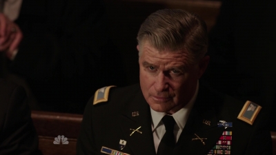 AMERICAN_ODYSSEY_-_E1X04_TANGO_UNIFORM_089.jpg