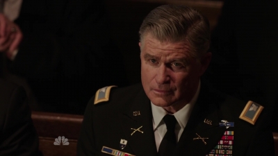 AMERICAN_ODYSSEY_-_E1X04_TANGO_UNIFORM_093.jpg