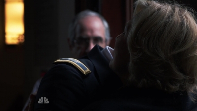 AMERICAN_ODYSSEY_-_E1X04_TANGO_UNIFORM_109.jpg